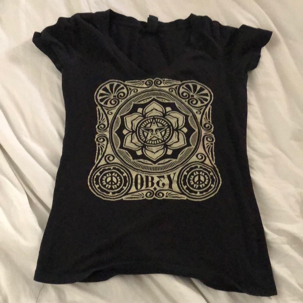 Obey T shirt